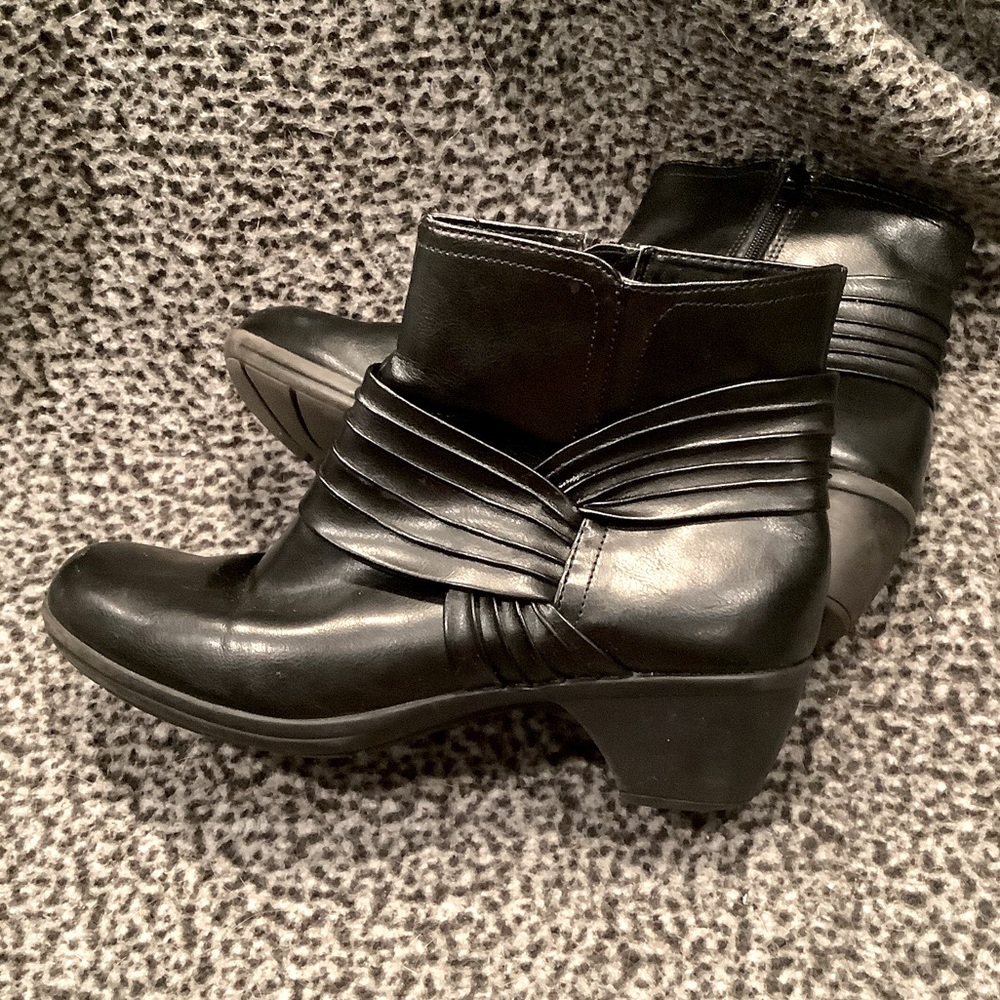 Women’s Comfort Plus By Predictions Ankle Boots, Size 10